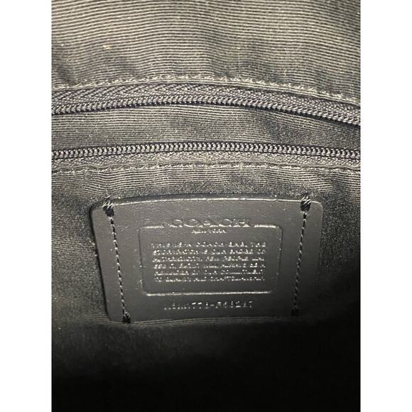 Black Crossbody Coach Purse Pebbled Leather Logo Design - Picture 3 of 5